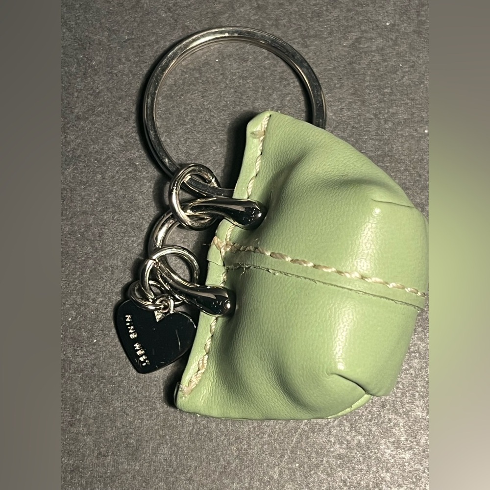 NINE WEST ( mini bag ) keychain 🫒 - Picture 2 of 3
